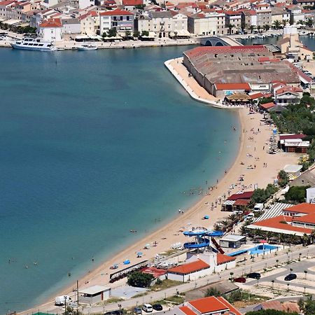 Apartments By The Sea Pag - 16100 พาก ภายนอก รูปภาพ