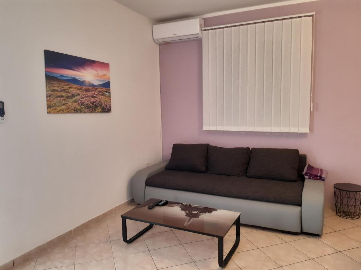 Apartments By The Sea Pag - 16100 พาก ภายนอก รูปภาพ
