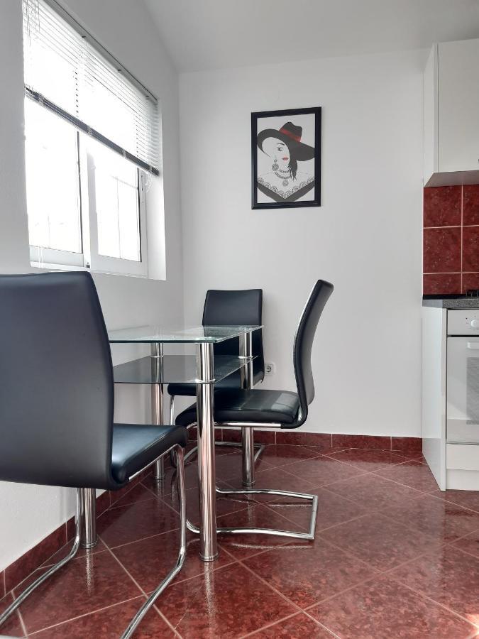 Apartments By The Sea Pag - 16100 พาก ภายนอก รูปภาพ
