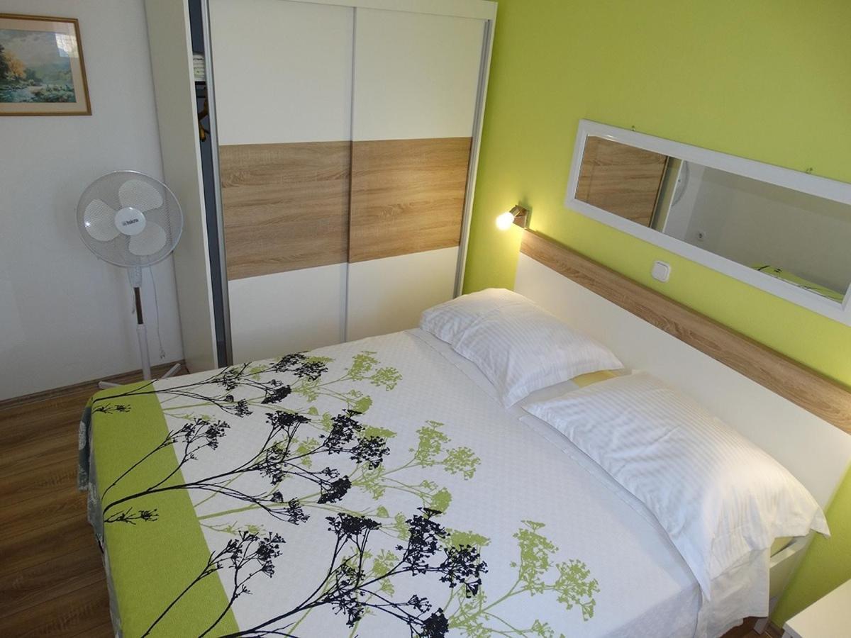 Apartments By The Sea Pag - 16100 พาก ภายนอก รูปภาพ