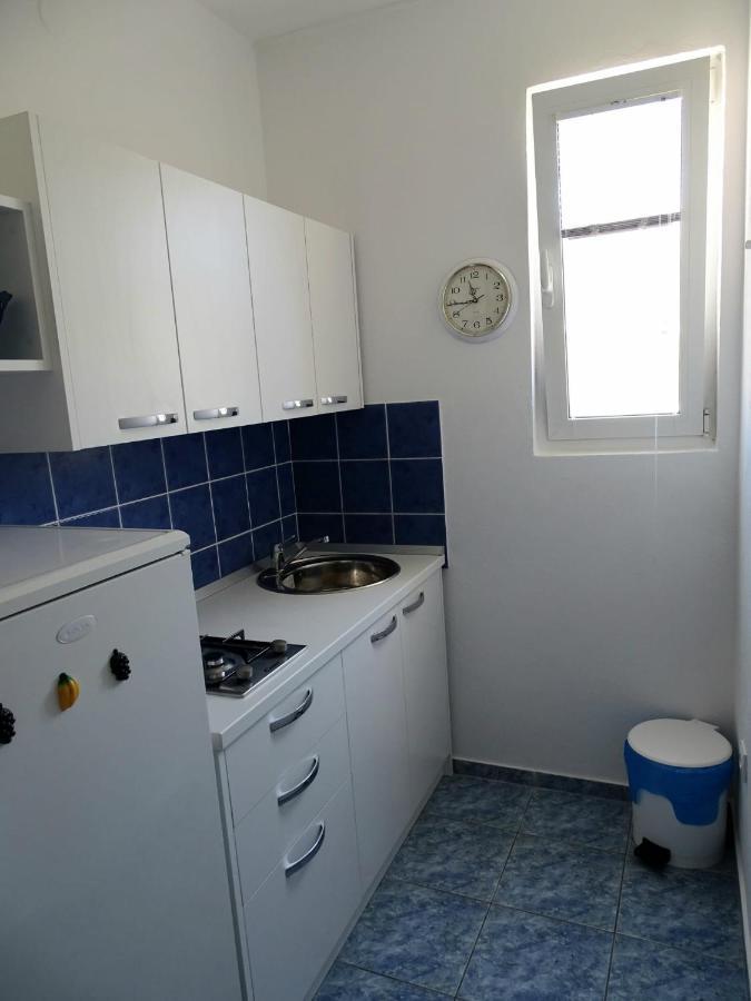 Apartments By The Sea Pag - 16100 พาก ภายนอก รูปภาพ